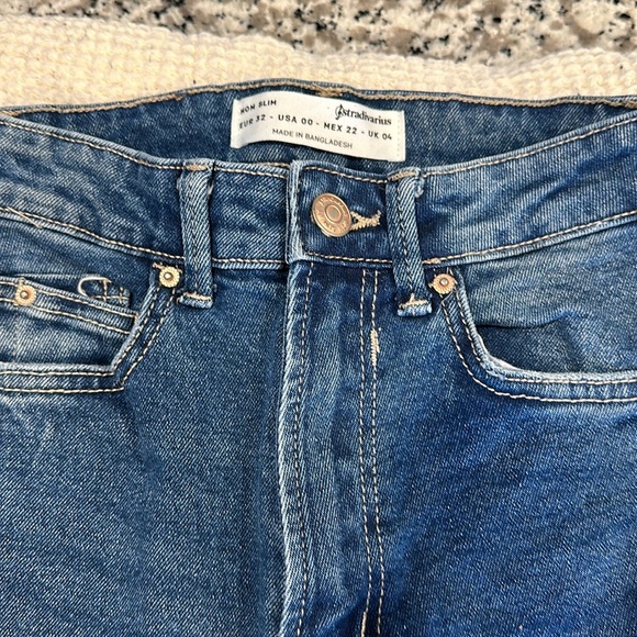 Stradivarius Mom Slim Jeans - Picture 2 of 3